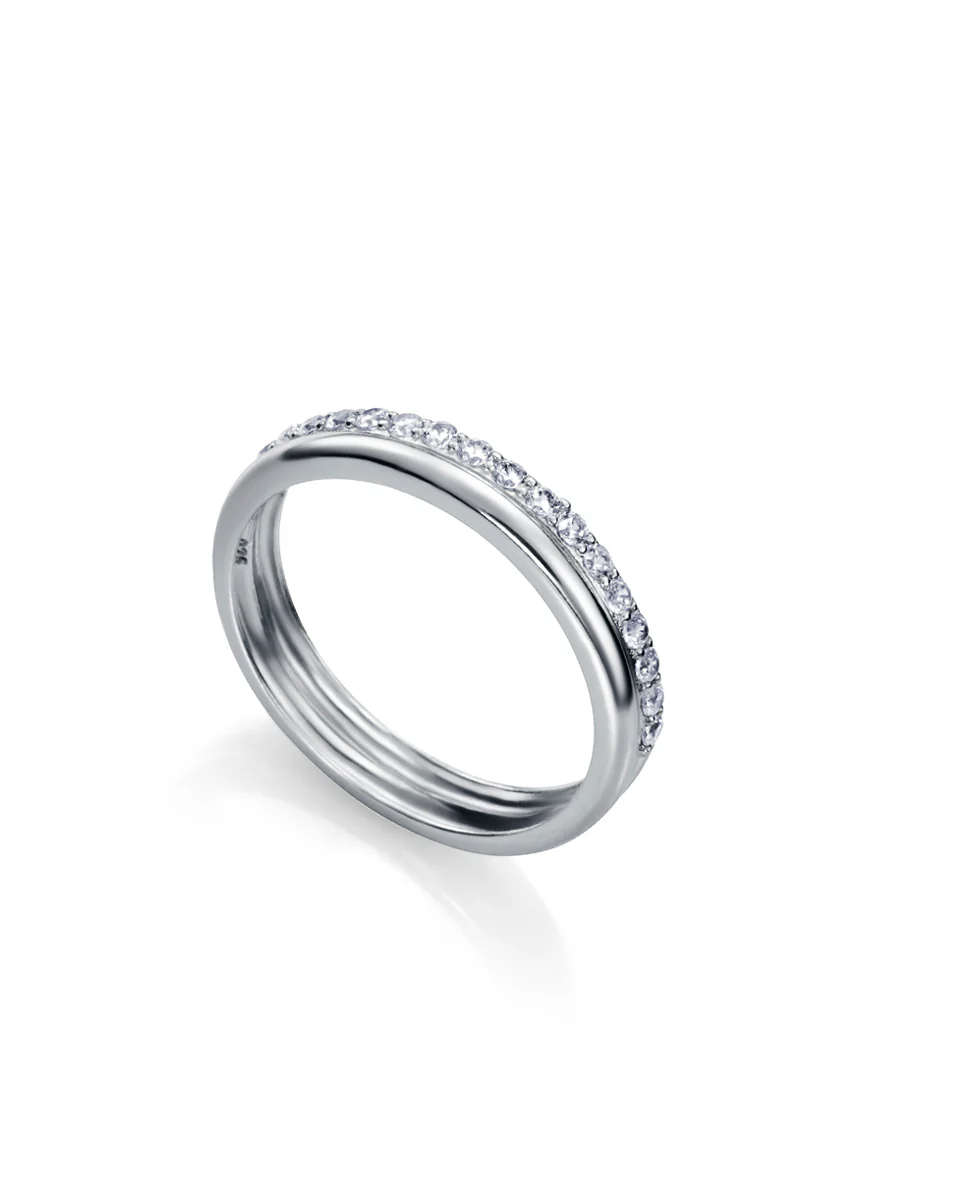 Anillo Clásica de plata con circonitas