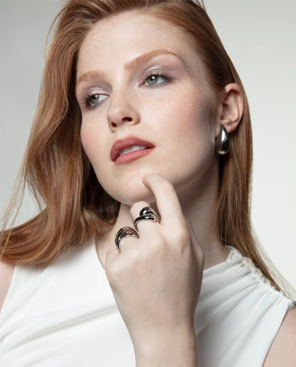 Anillo de mujer de acero con ondas - Image 3