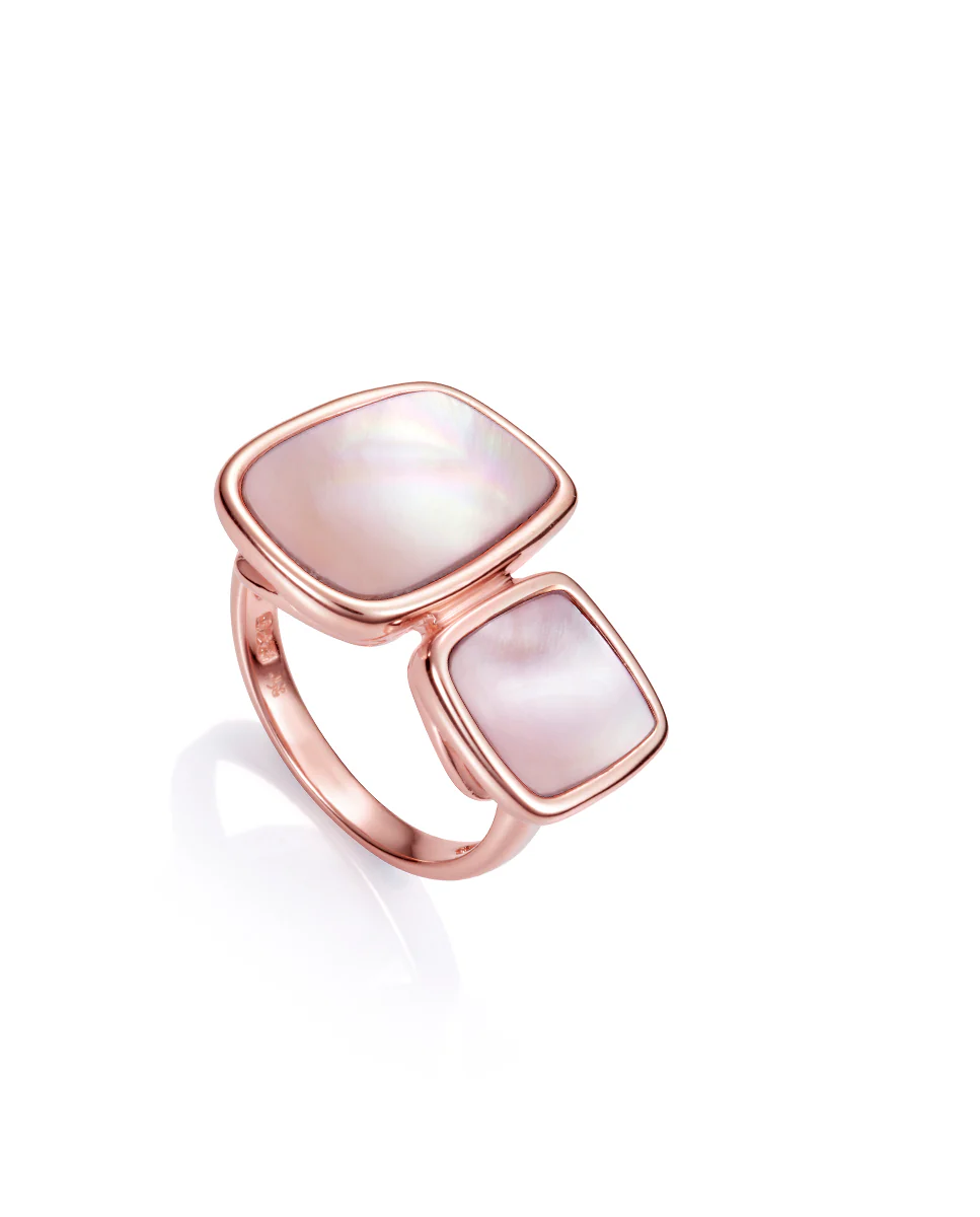 Anillo Elegant de plata bañada en oro y madre perla rosa