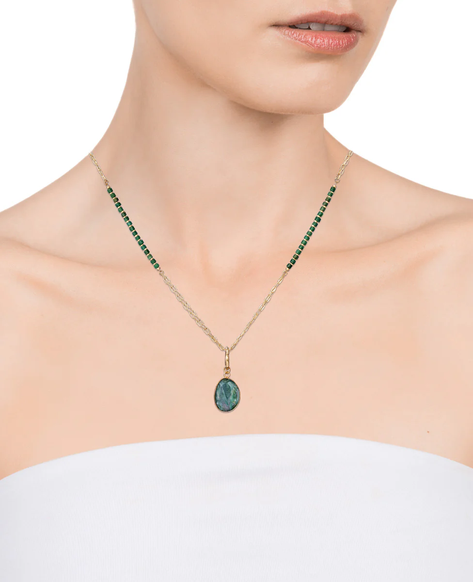Colgante Chic de acero ip dorado y piedras con colgante de piedra natural - Image 2