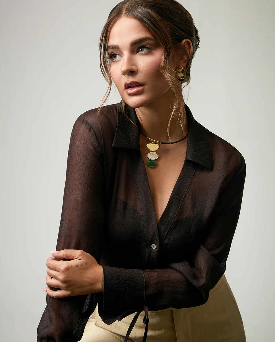 Collar de acero Ip negro y dorado colección Laura Escanes - Image 3