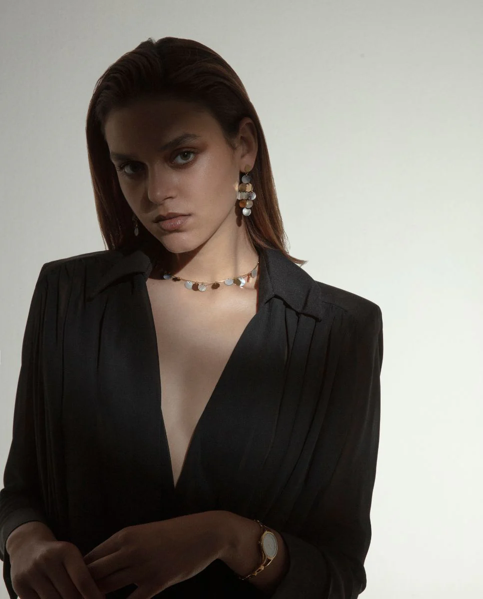Collar  de  de mujer  de acero Ip dorado y madre perla - Image 2