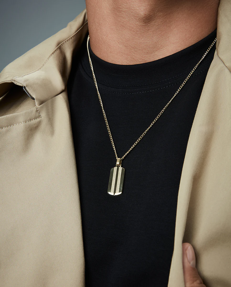 Collar de hombre de acero Ip dorado con colgante con placa - Image 2