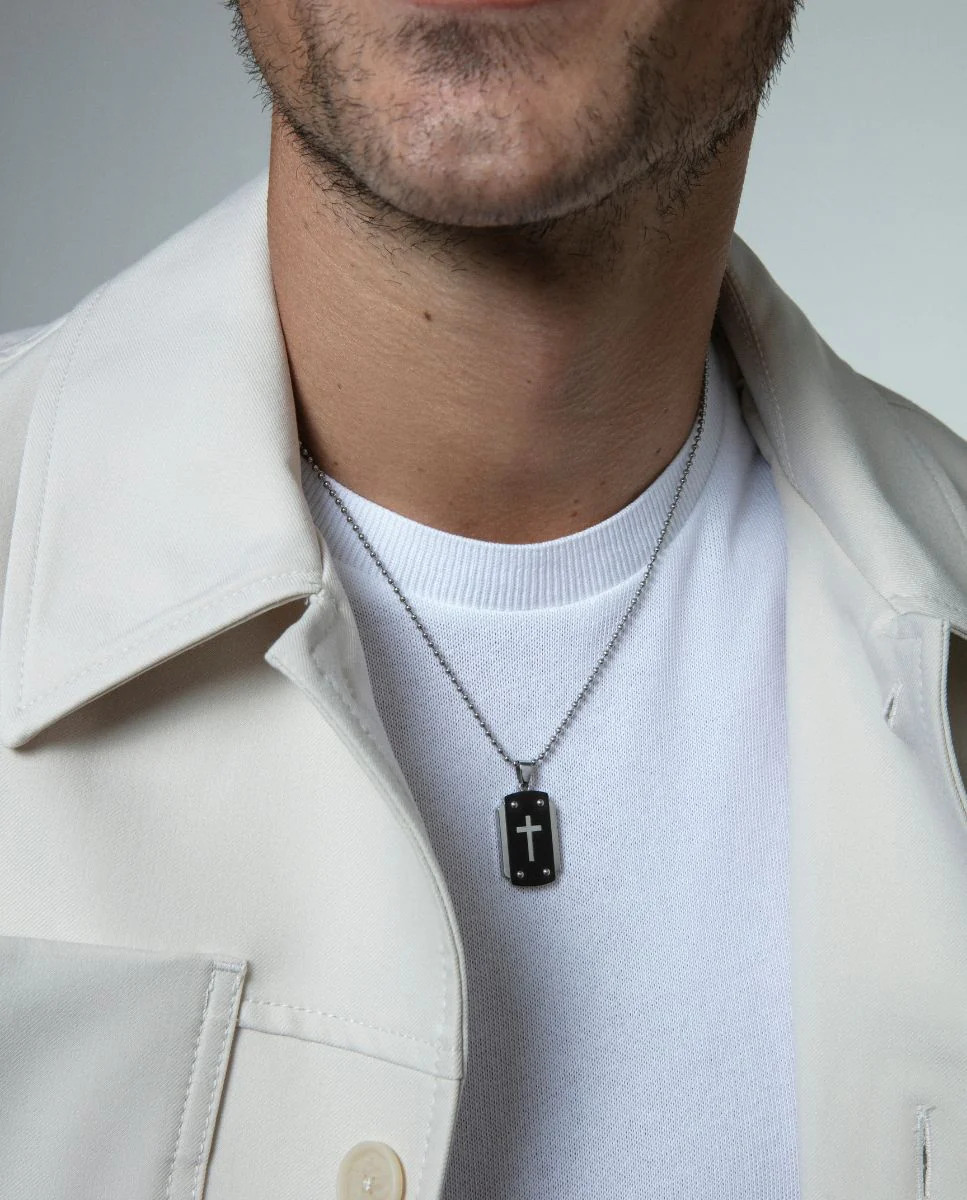Collar de hombre de acero y colgante Ip negro - Image 2