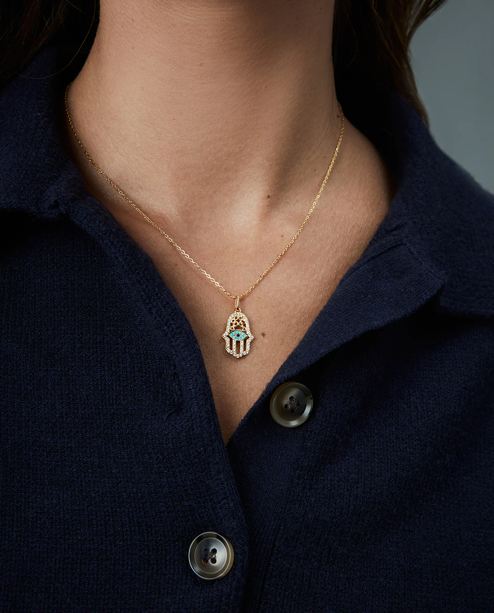 Collar de plata de primera ley con baño de oro y colgante mano de fatima con circonitas - Image 2
