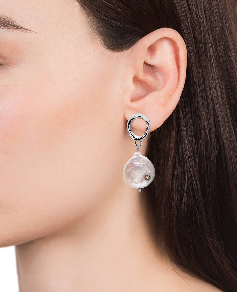 Pendientes Chic de acero en forma de aro y perla natural - Image 2