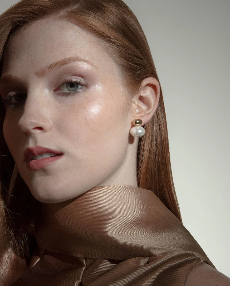 Pendientes de mujer  de acero Ip dorado y perla sintética - Image 2