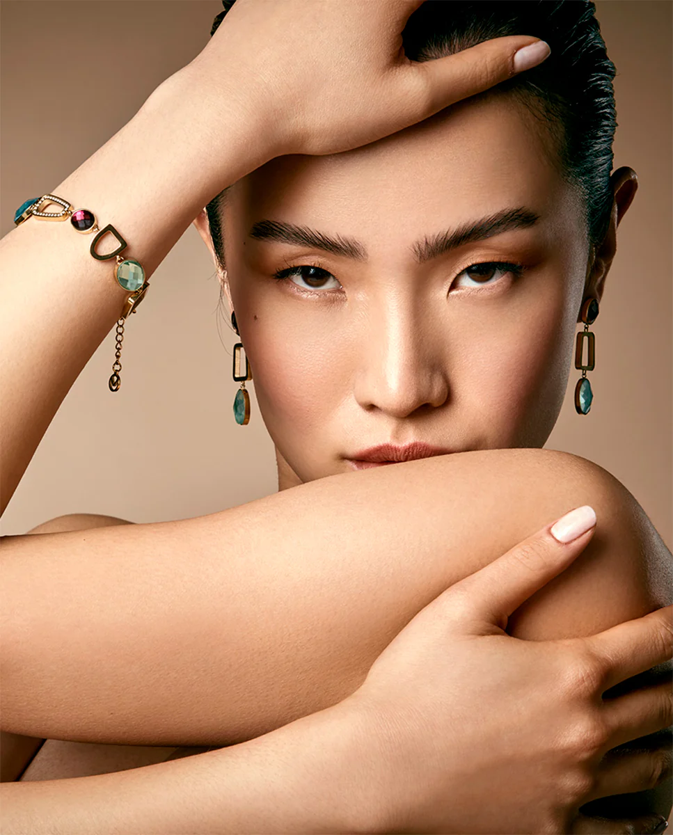 Pulsera Chic de acero en Ip dorado con cristales y circonitas - Image 2