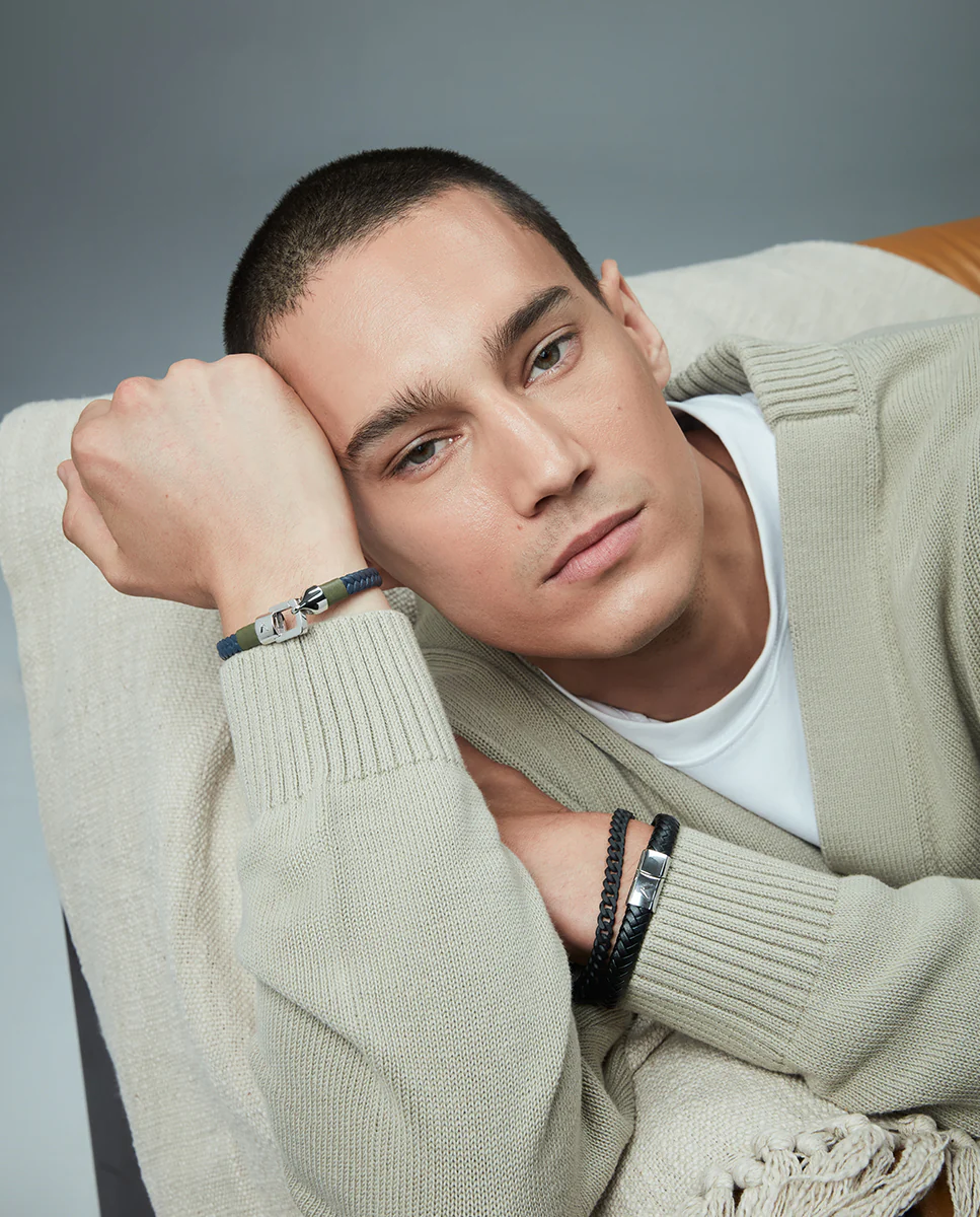 Pulsera de hombre de acero y piel negra trenzada - Image 2