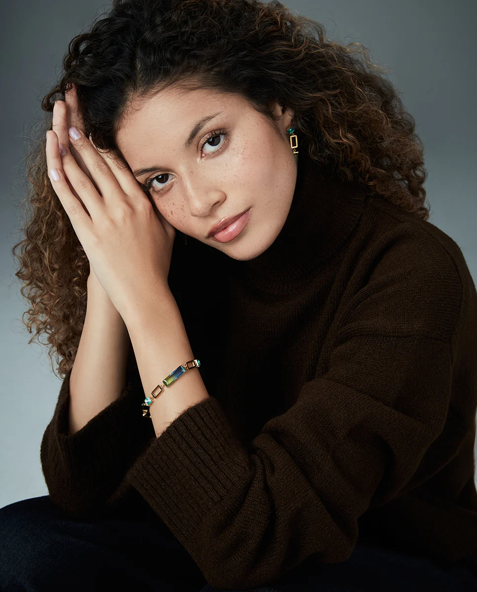 Pulsera de mujer de acero Ip dorado con cristales verdes y azul - Image 3