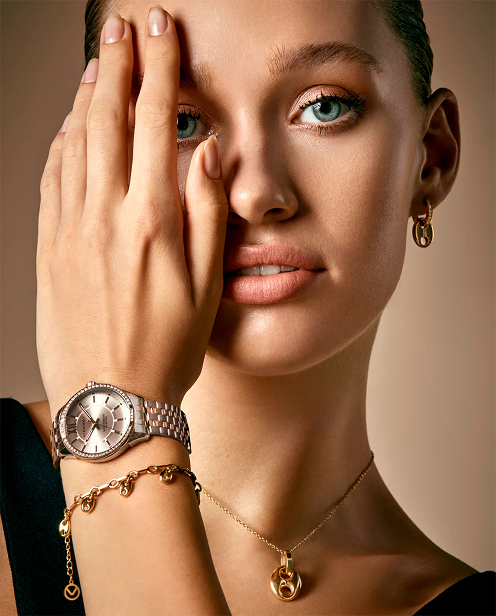 Reloj de Mujer Chic caja y brazalete bicolor de acero - Image 3